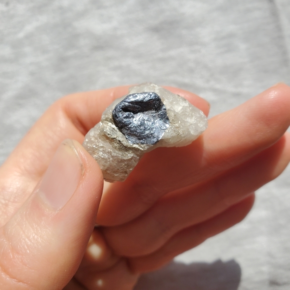 Molybendite raw gemstone - Picture 5 of 7